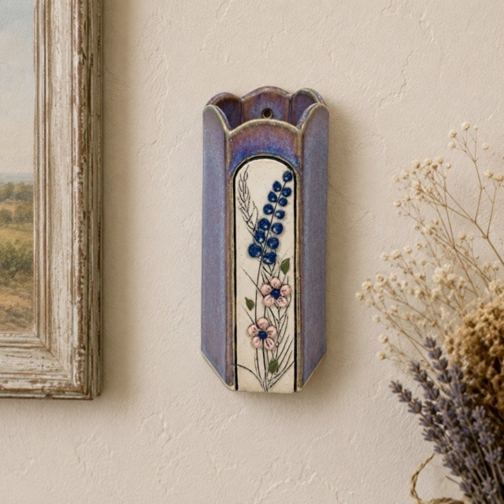 Donna Roberts Wild Rose Montana Pottery Bud Vase Wall‎ Pocket Iridescent Floral